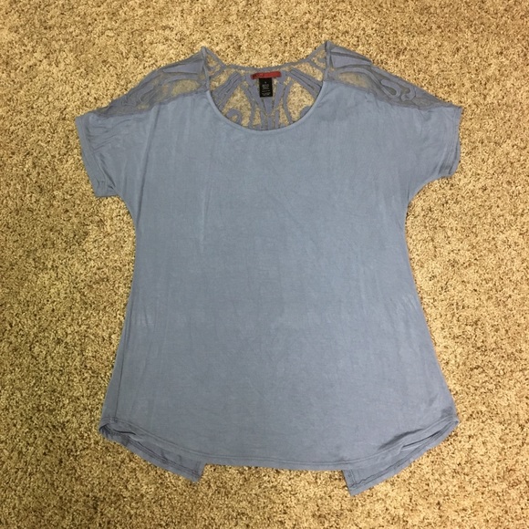 Red by BKE Embroidered mesh split back top - Small - Picture 3 of 6